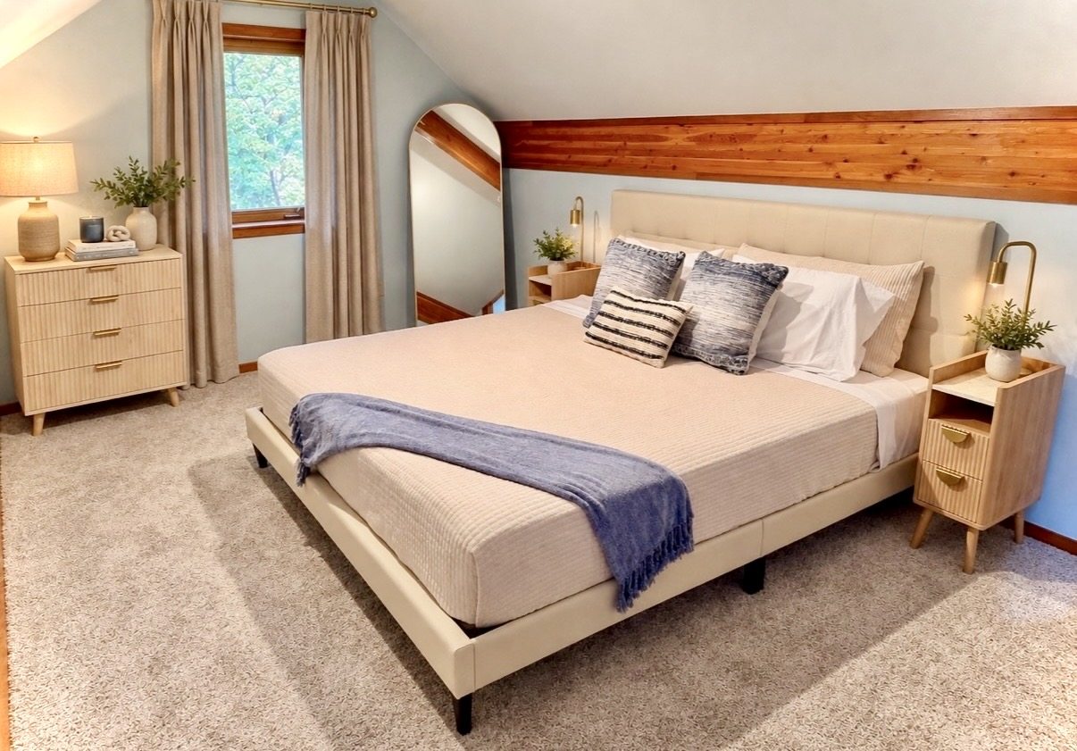 Second view of the blue king bedroom